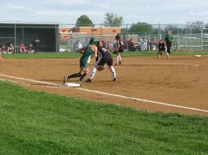 W-M running the bases.