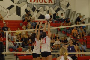 Stonewall Volleyball Generals at the Net